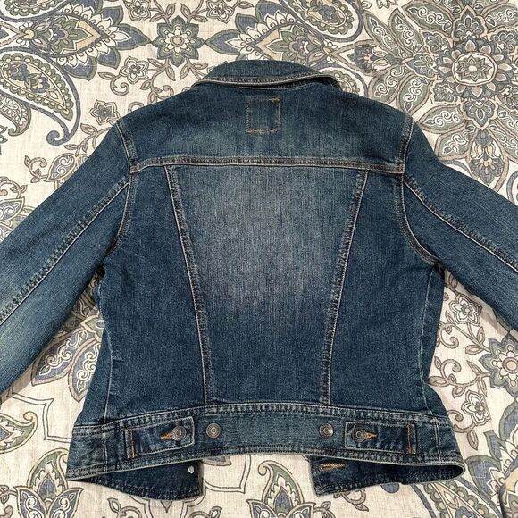 NWOT The Limited Women’s Denim Jacket Size Small - Picture 2 of 4